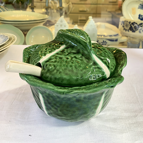 majolica aardewerk schaal met deksel