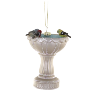 kerstbal bird bath