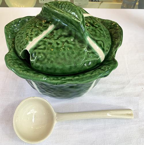 majolica aardewerk schaal met deksel
