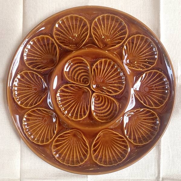 large oyster plate - brown