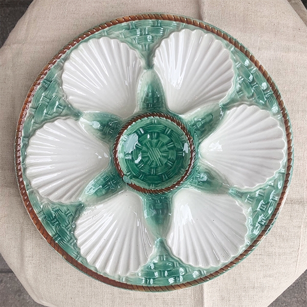 oyster plate - green/white